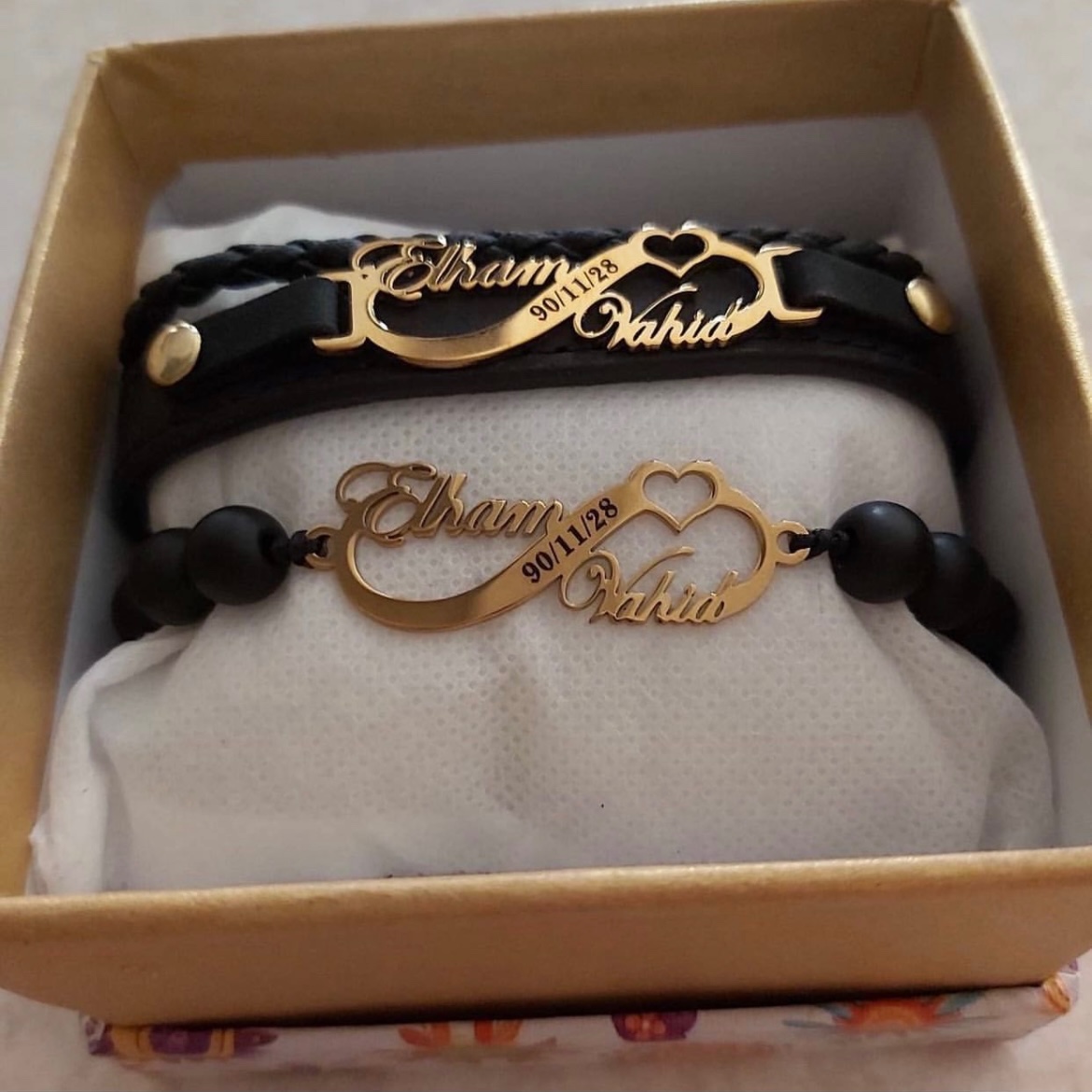 دستبندست بینهایت چرم و مهره اونیکس با پلاک اسم دلخواه استیل رنگ ثابت 