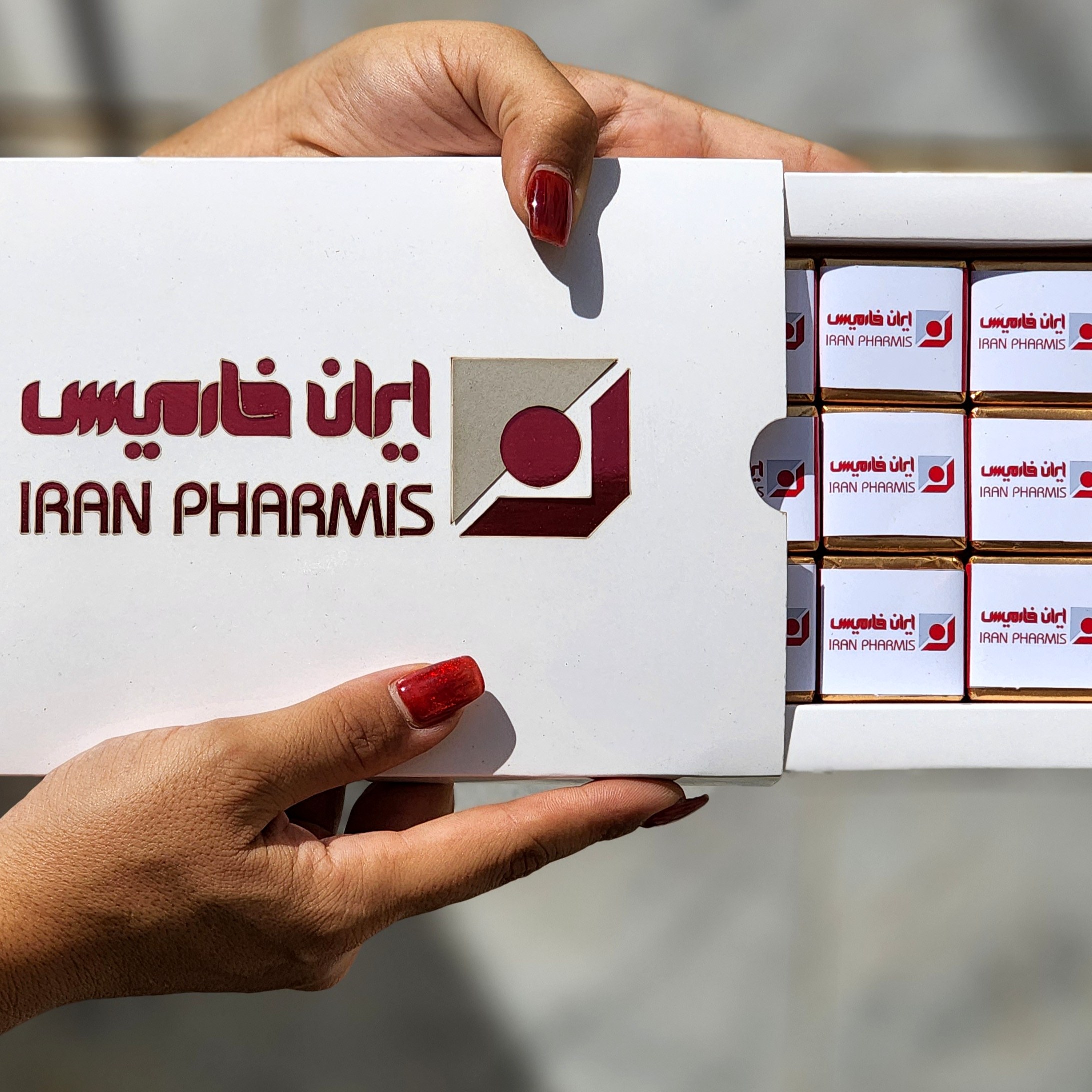 شکلات تبلیغاتی 15 عددی باکس مقوایی