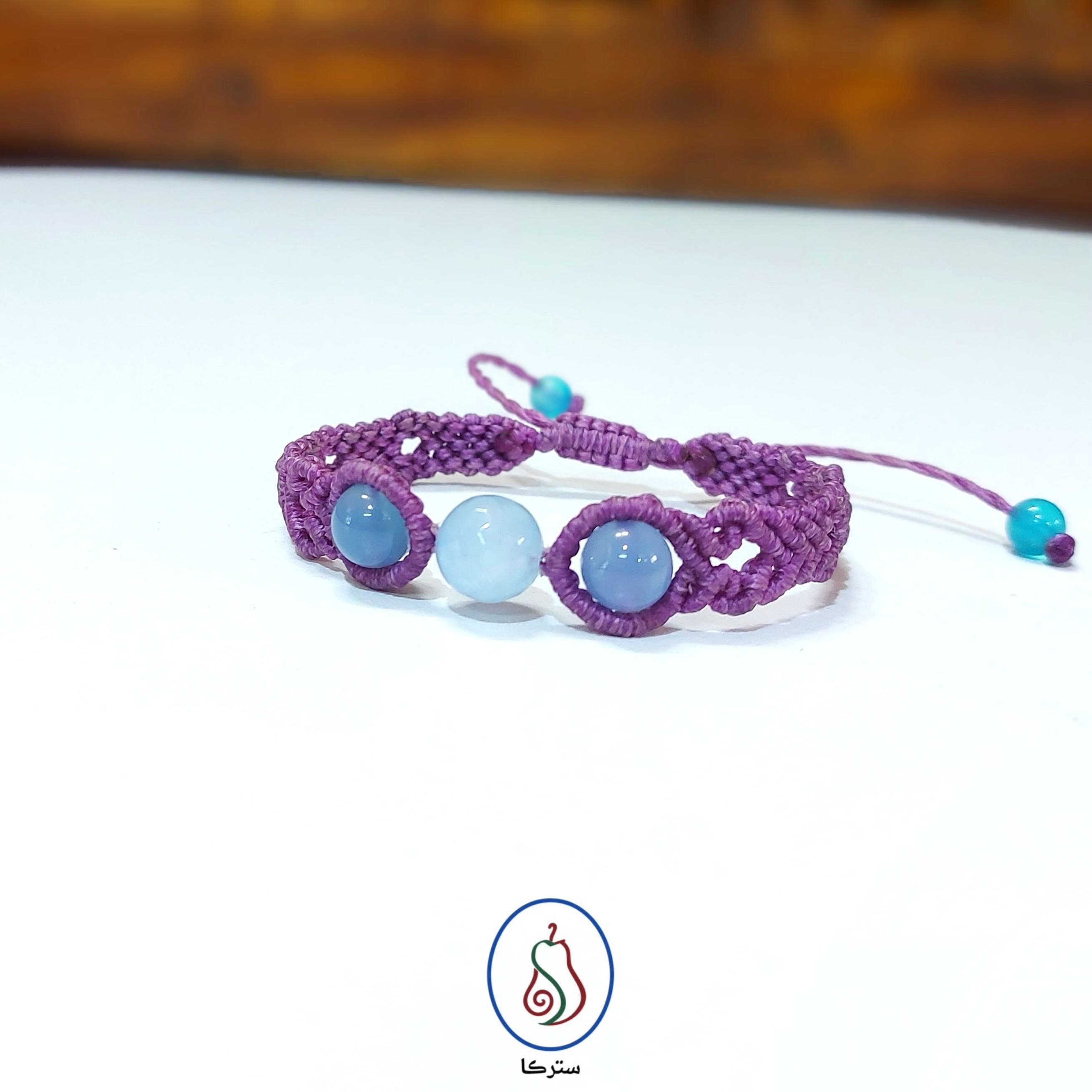 دستبند آکوامارین و عقیق آبی میکرو مکرومه بافی ( مناسب ماه تولد اسفند )