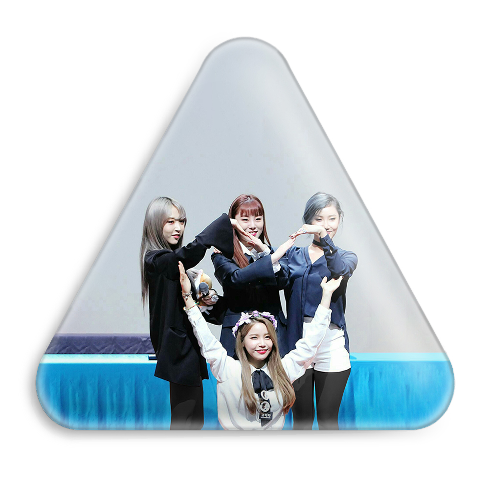 پیکسل خندالو طرح گروه مامامو Mamamoo مدل مثلثی کد 11813