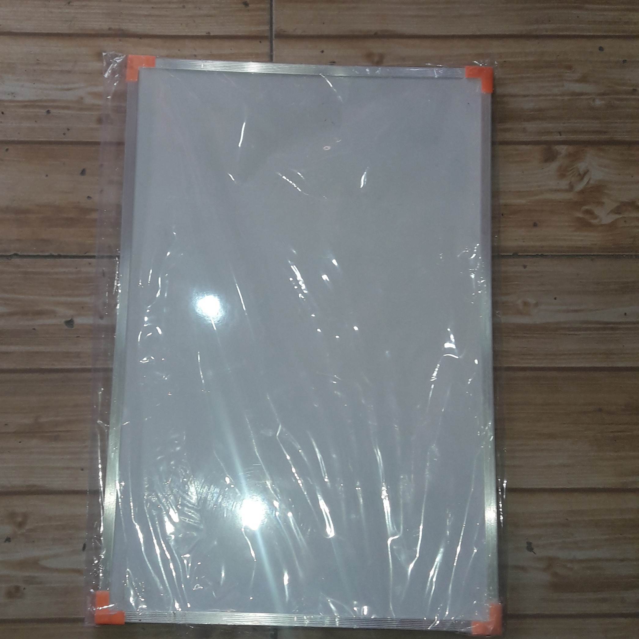 تخته وایت برد چوبی دور دوخت آلومینیومی سایز 40 در 60