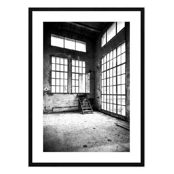 تابلو مدل ساختمان متروکه کد 248901143 | دنیای قاب