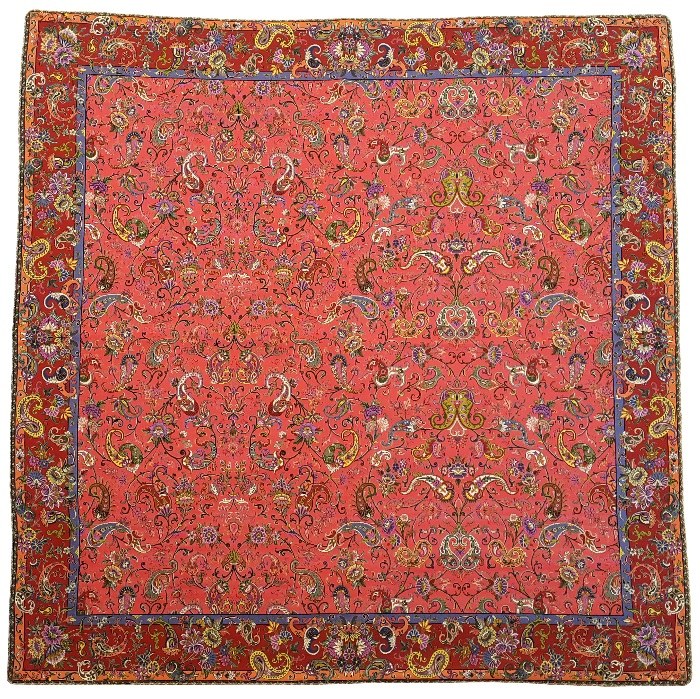 رومیزی مربع ترمه ابریشم کد TRM195 نفیس رنگ قرمز کمرنگ آستر زرشکی مغزی دوزی 