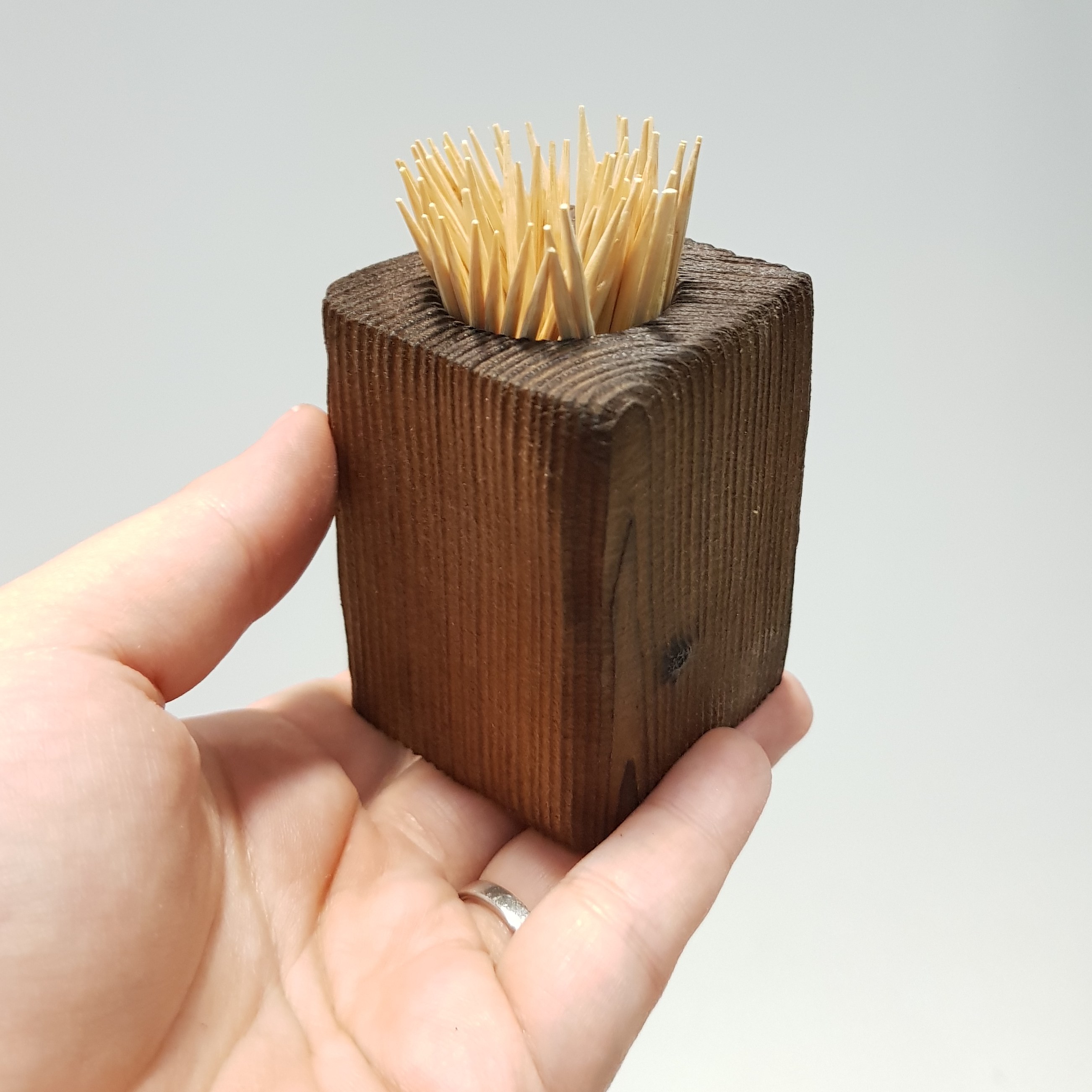 جاخلالی چوبی رنگ قهوه ای(خرید مستقیم از تولیدکننده)