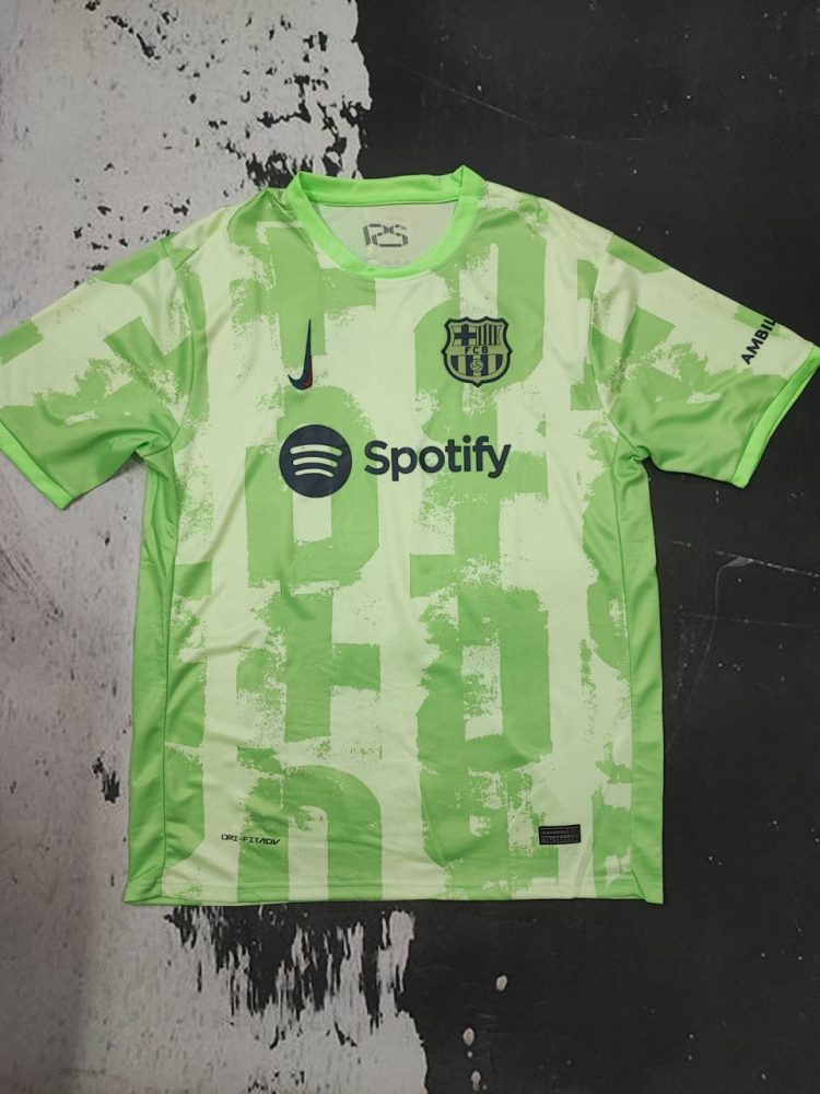 لباس سوم بارسلونا 2025 هواداری