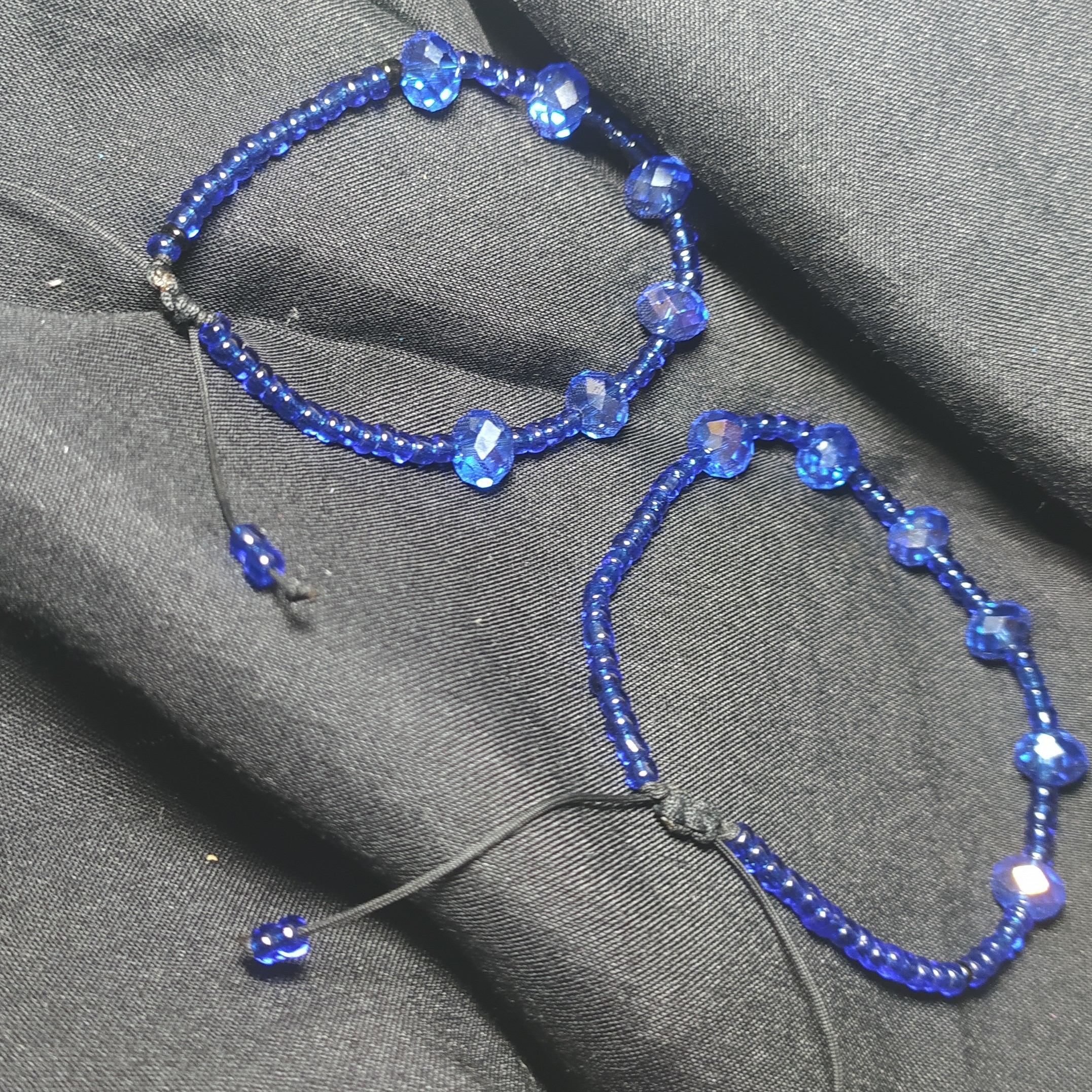  دست بند آبی 