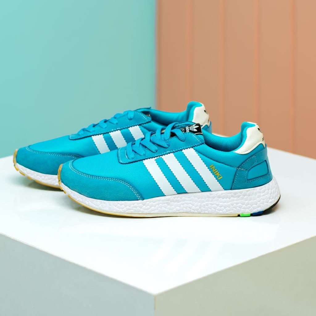 کفش دخترانه و زنانه کد 0006