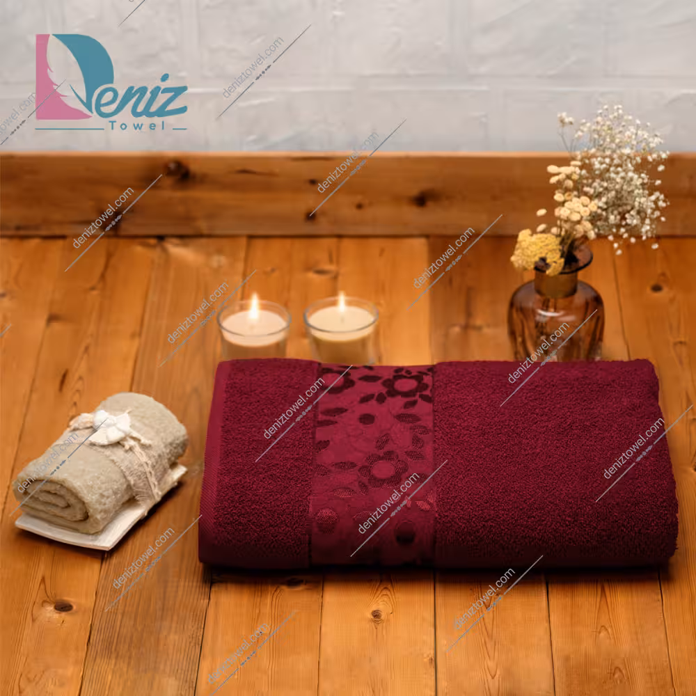 حوله دستی طرح سوپرایز رنگ زرشکی