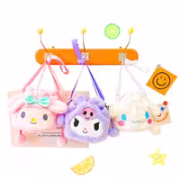 کیف دوشی پلاشی Sanrio خز دار متنوع