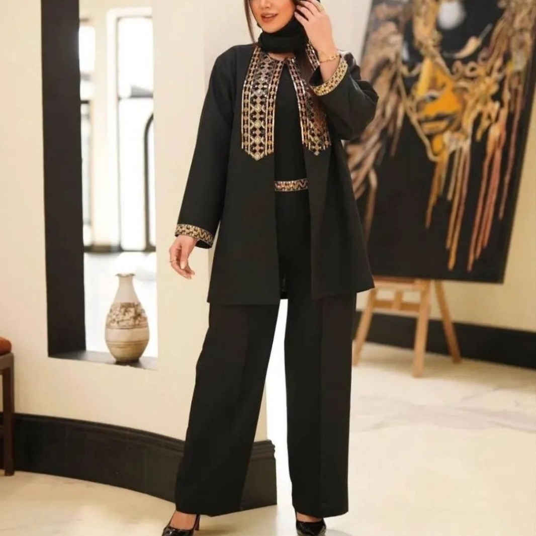 مانتوشلوار با خرج کاری شیک