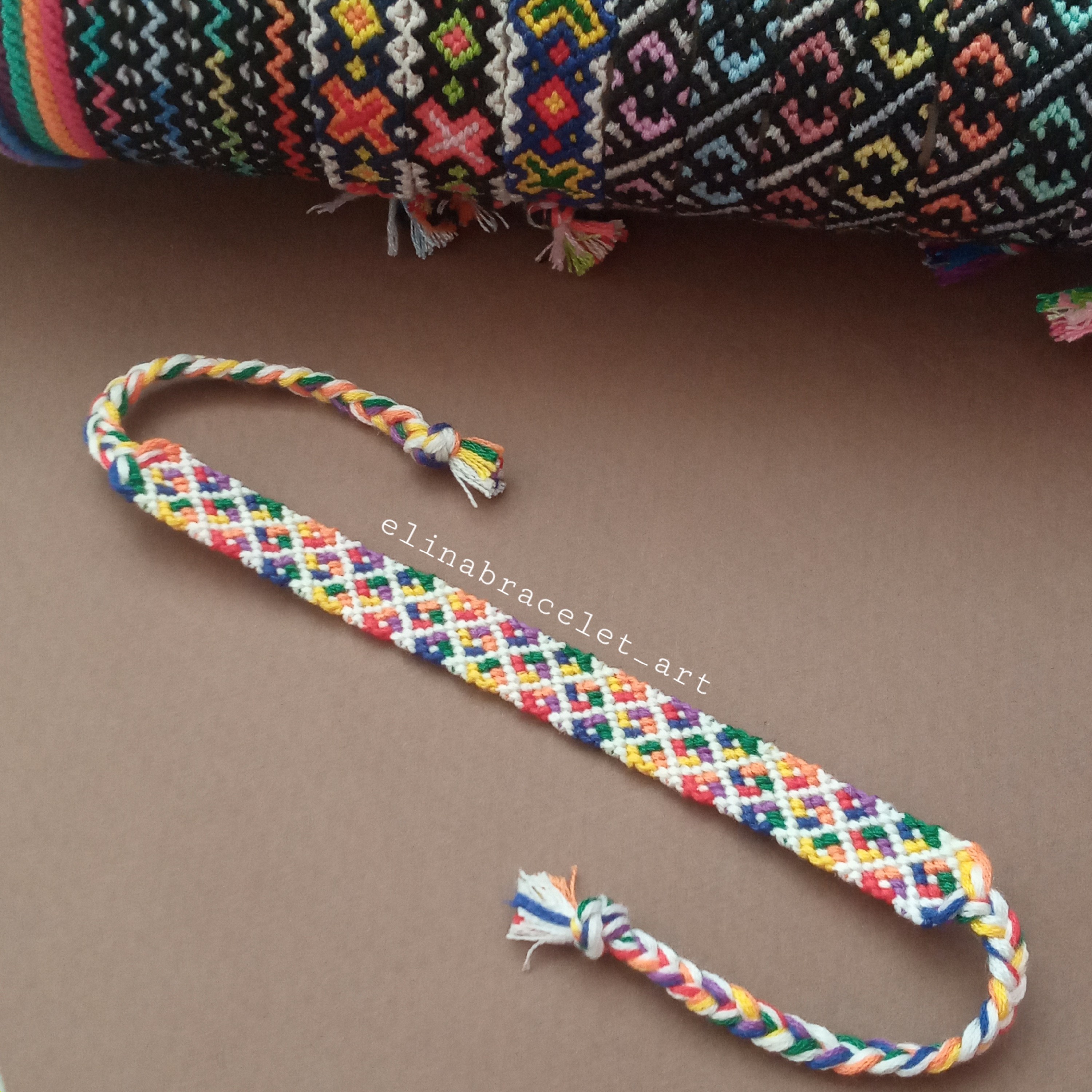 دستبند دوستی بافت  رنگی رنگی 