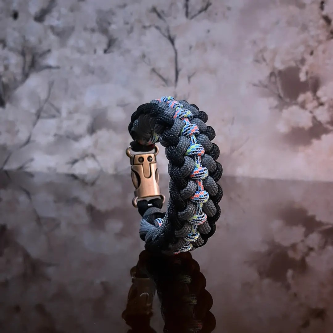 دستبند پاراکورد مدل GOTA دارای سگک فلزی 