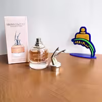 ادکلن 25 میل اسکندل رایحه گرم و شیرین مناسب بانوان بسیار اغواکننده