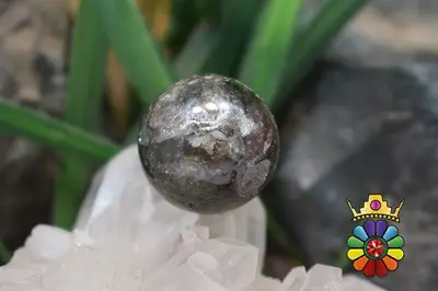 گوی کوارتز فانتوم