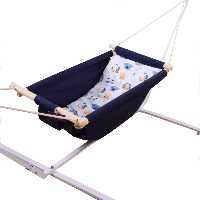 گهواره سنتی پایه دار بانوچ طرح شیر آنیا Aniya