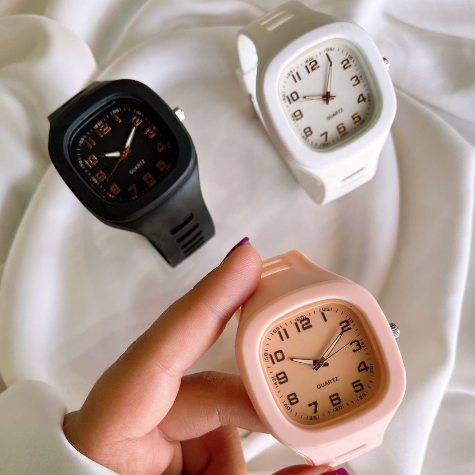 ساعت زنانه ودخترانه اسپرت سفید