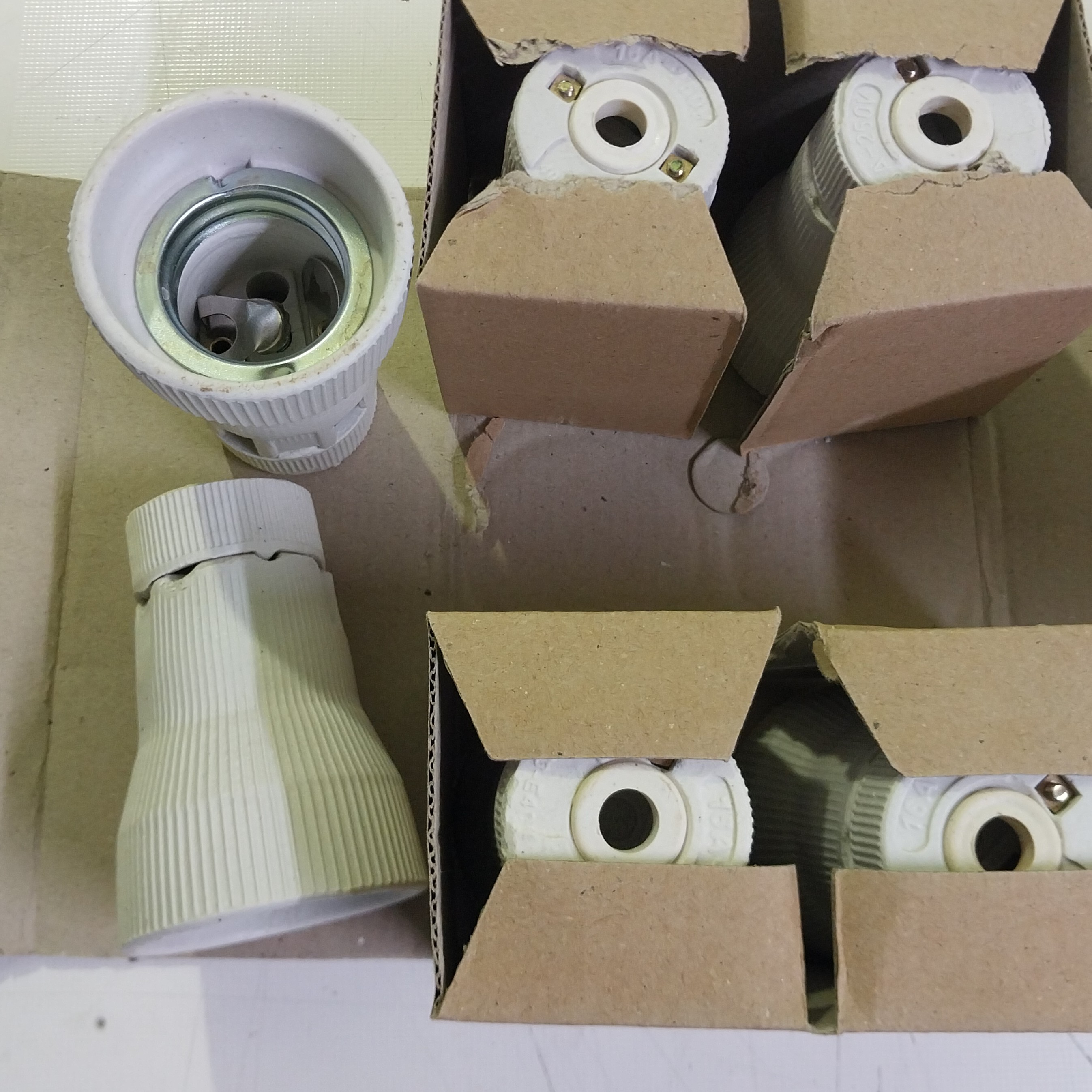 بسته 6 عددی سر پیچ لامپ  سرامیکی بزرگ E40