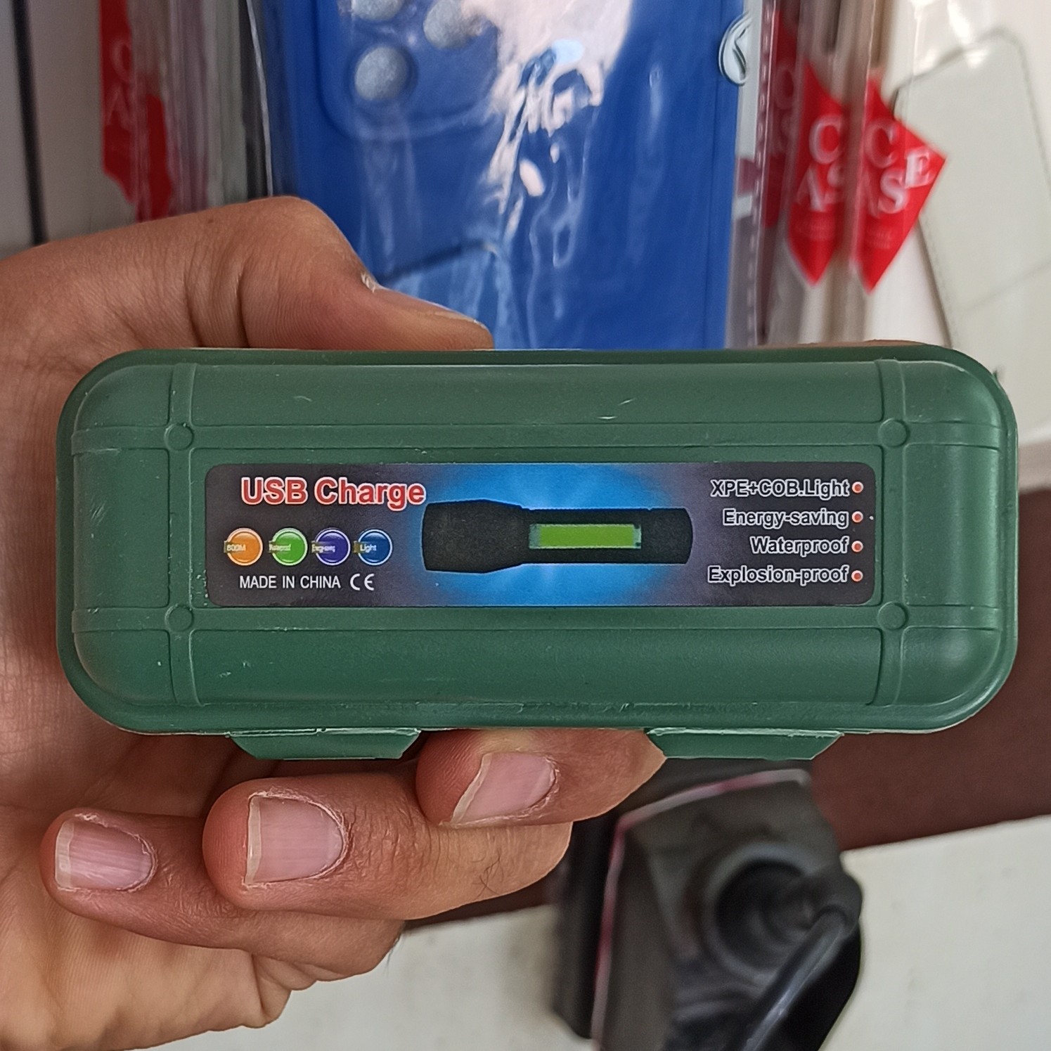 چراغ قوه دستی