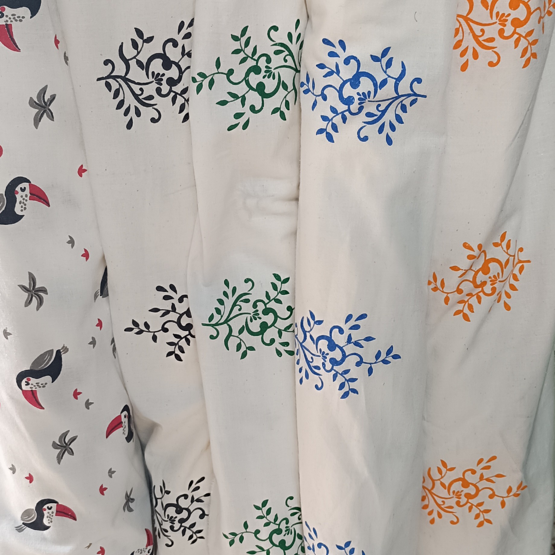 پارچه لنین گرم بالا(عرض 150 سانتی متر) 