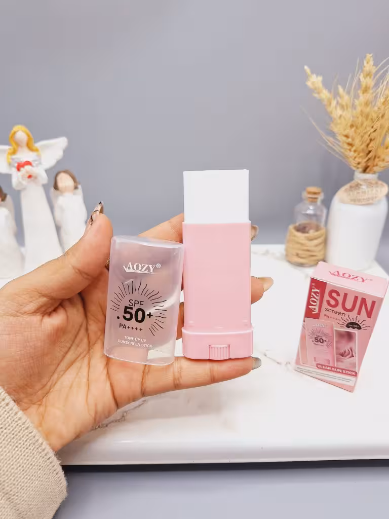 ضد آفتاب بی رنگ استیکی SPF 50 مناسب در برابر آفتاب با رایحه گل کد AB008