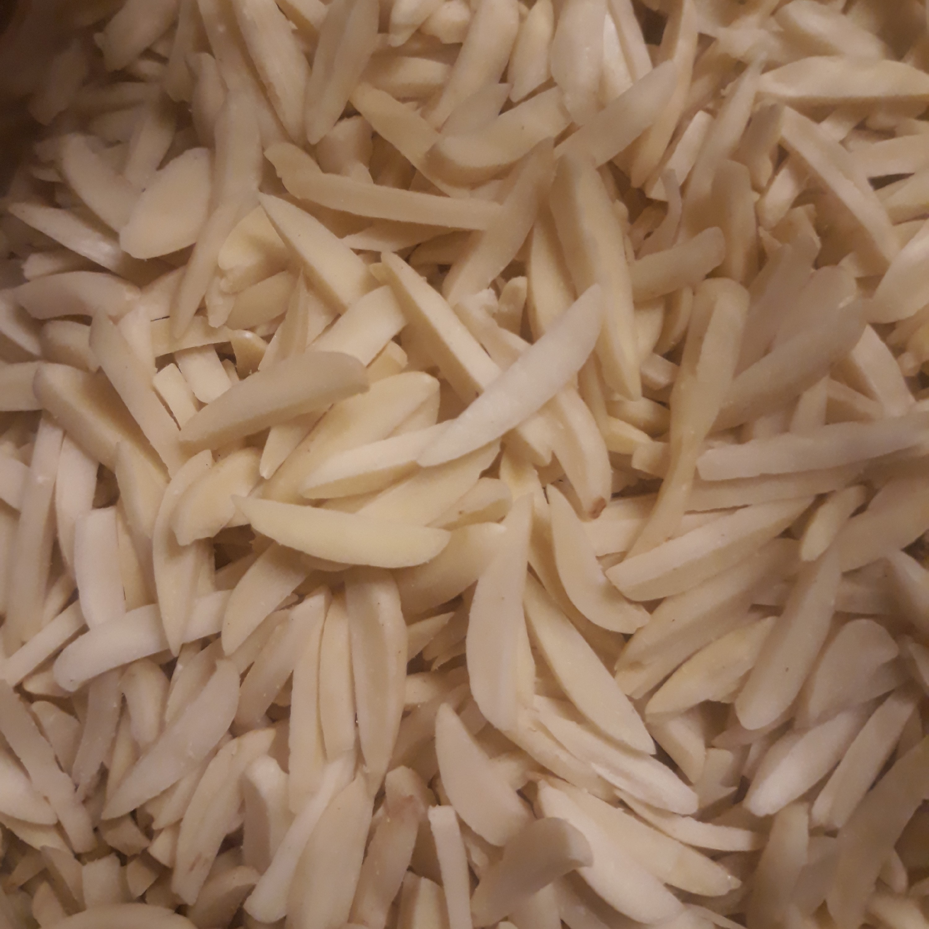 خلال بادام درختی درشت ومجلسی                           