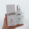 ضد آفتاب بی رنگ لامر SPF50 مدل Protecting Fluid مناسب انوع پوست حجم 50 میلی لیتر