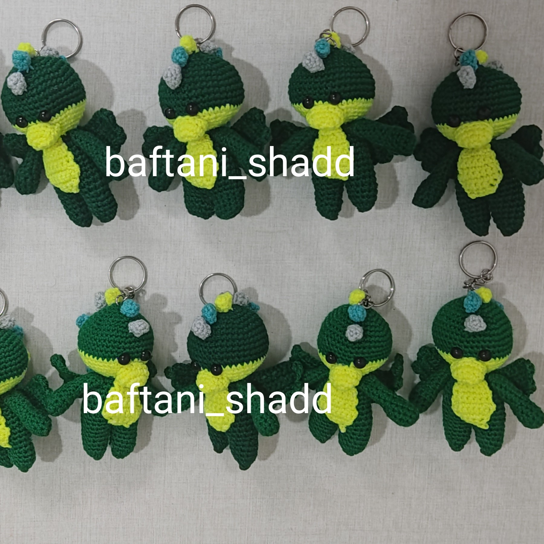 آویز دایناسور بافتنی