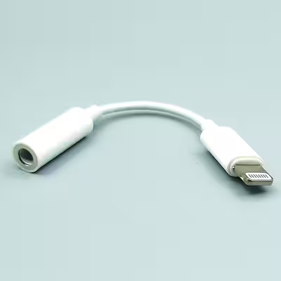 مبدل لایتنینگ به AUX مدل IP02
