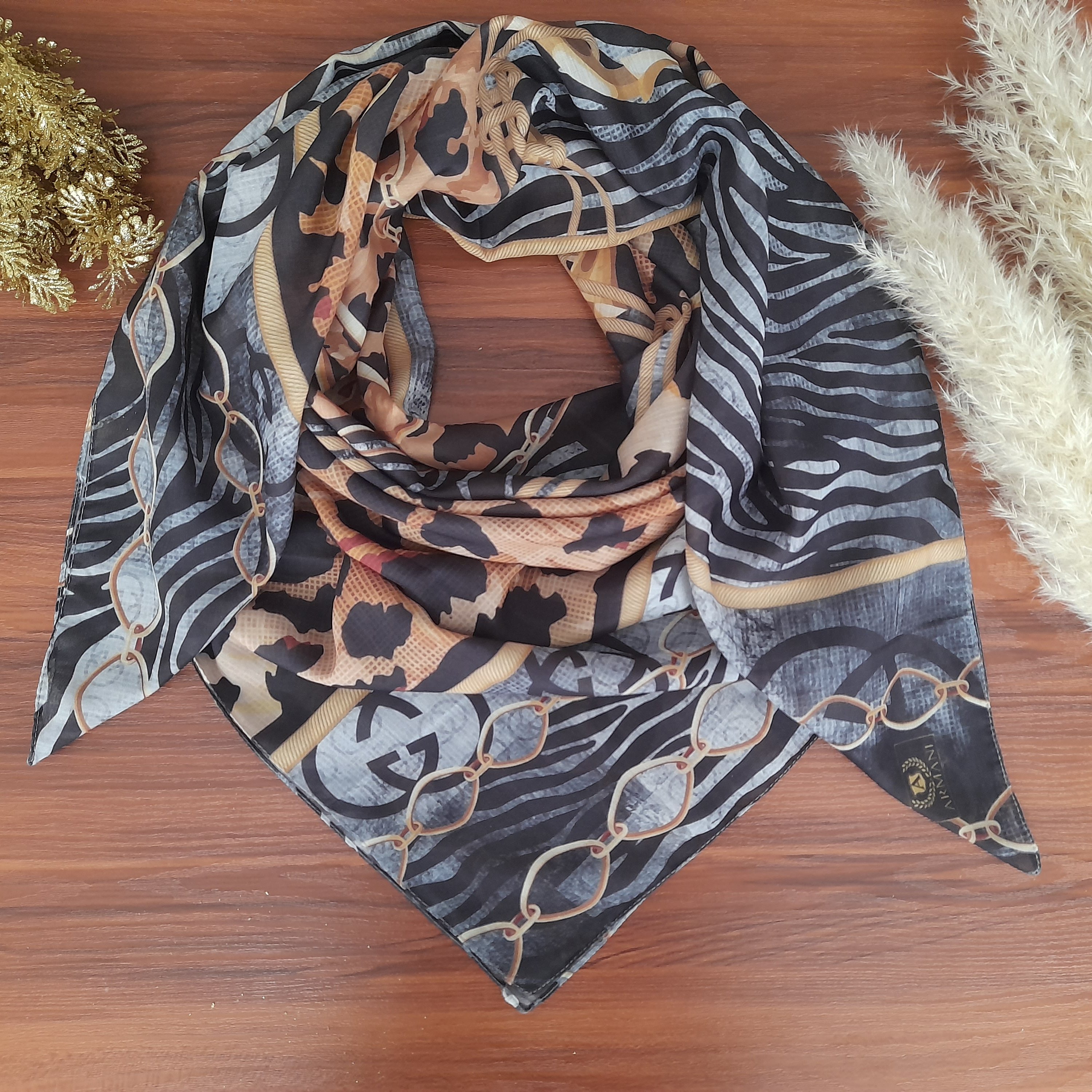 روسری طرح پلنگی