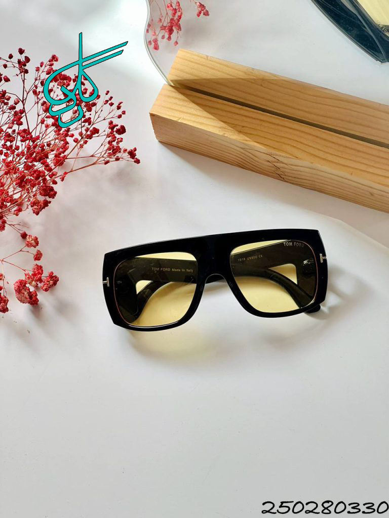 خرید عینک اسپرت برند Tom ford دارای استاندارد UV400 فرم کائوچو همراه کاور و دستمال کد 2415230 - ردگل