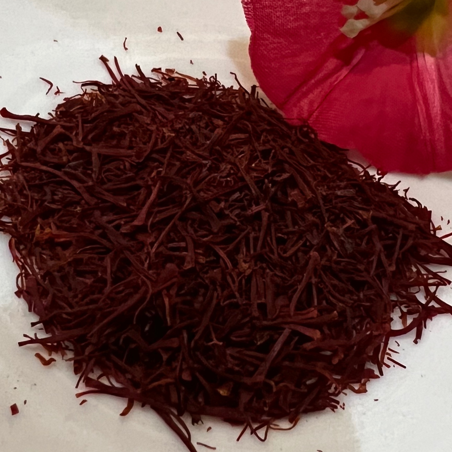 زعفران 2 گرمی شهری (محصول ممتاز قائنات)