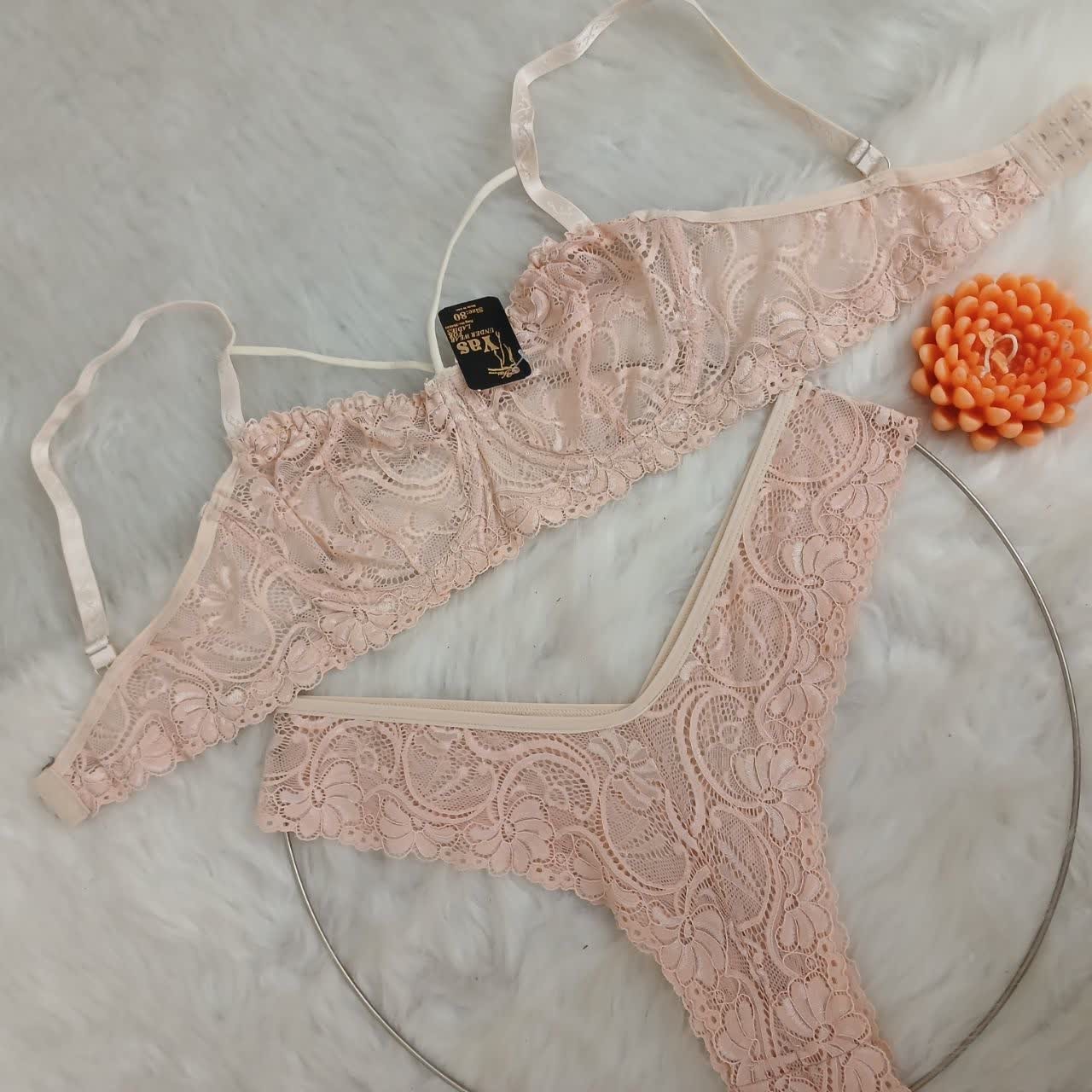 ست کرم فنر و هارنس دارد شورت جنیفری با کیفیت و زیبا   