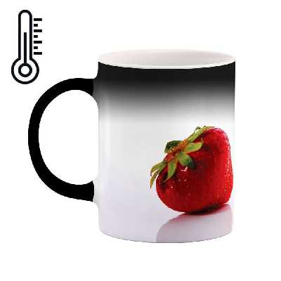 ماگ حرارتی طرح توت فرنگی مدل mgh02098