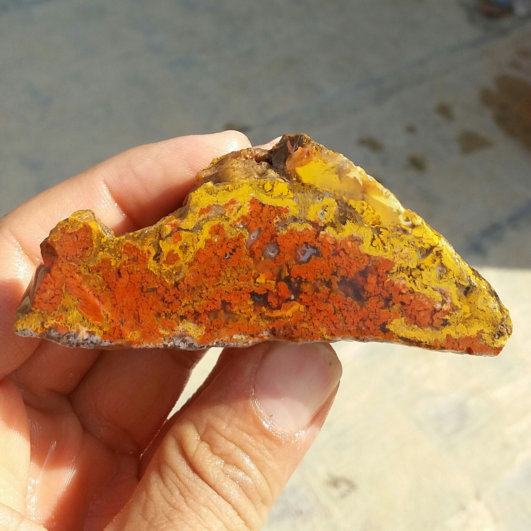 اسلایس سنگ راف عقیق منظره بسیار زیبا و خاص 100 در 100 طبیعی  شاهکار خلقت
کد 12133