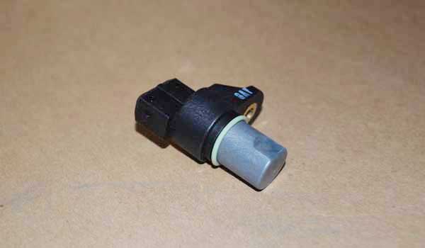 سنسور موقعیت میل لنگ ام وی ام 110 چین یدک مرکزی - خرید لوازم یدکی خودروهای چینی - لوازم یدکی خودروهای کره ای - لوازم یدکی خودروهای ژاپنی - کف قیمت بازار - ارسال سریع به سراسر ایران