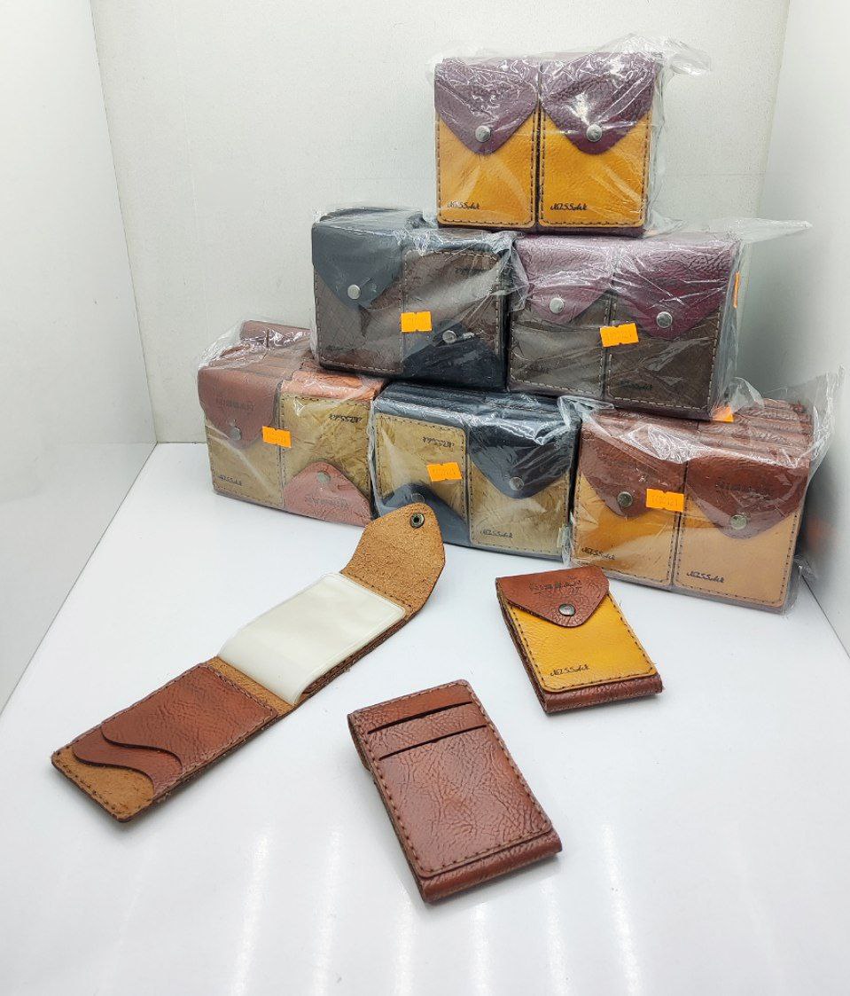 جاکارتی بالا بازشو پر برگ دکمه دار