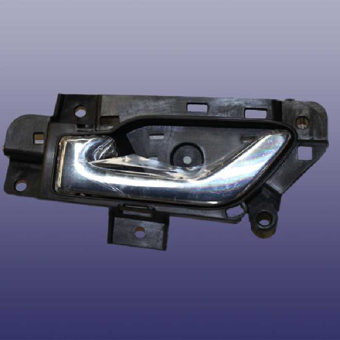 دستگیره داخلی بازکن درب جلو چپ آریزو 5 چین یدک مرکزی - خرید لوازم یدکی خودروهای چینی - لوازم یدکی خودروهای کره ای - لوازم یدکی خودروهای ژاپنی - کف قیمت بازار - ارسال سریع به سراسر ایران