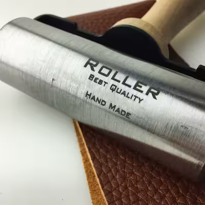 غلتک چسب چرم دوزی مدل Hand10cm