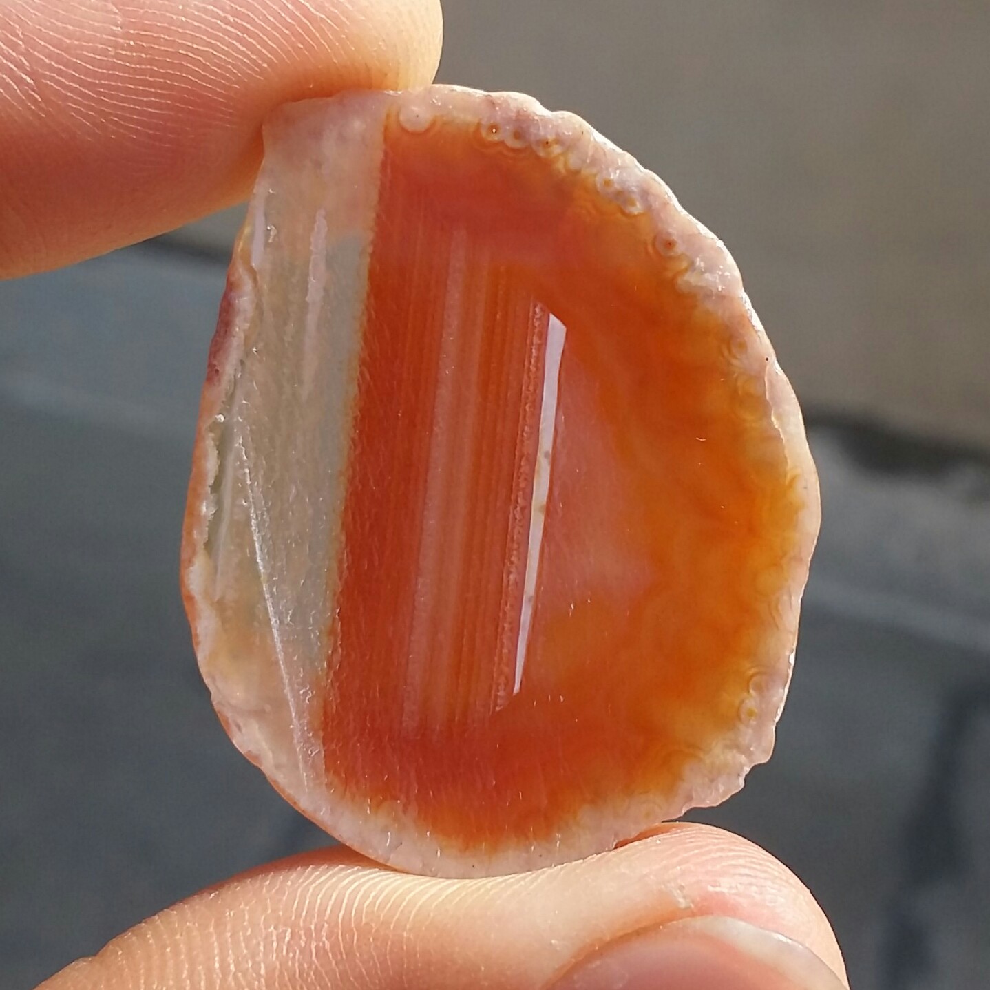 اسلایس سنگ راف عقیق برزیلی مناسب گردنبند گردن آویز رومانتویی بسیار خوش رنگ کد 11711