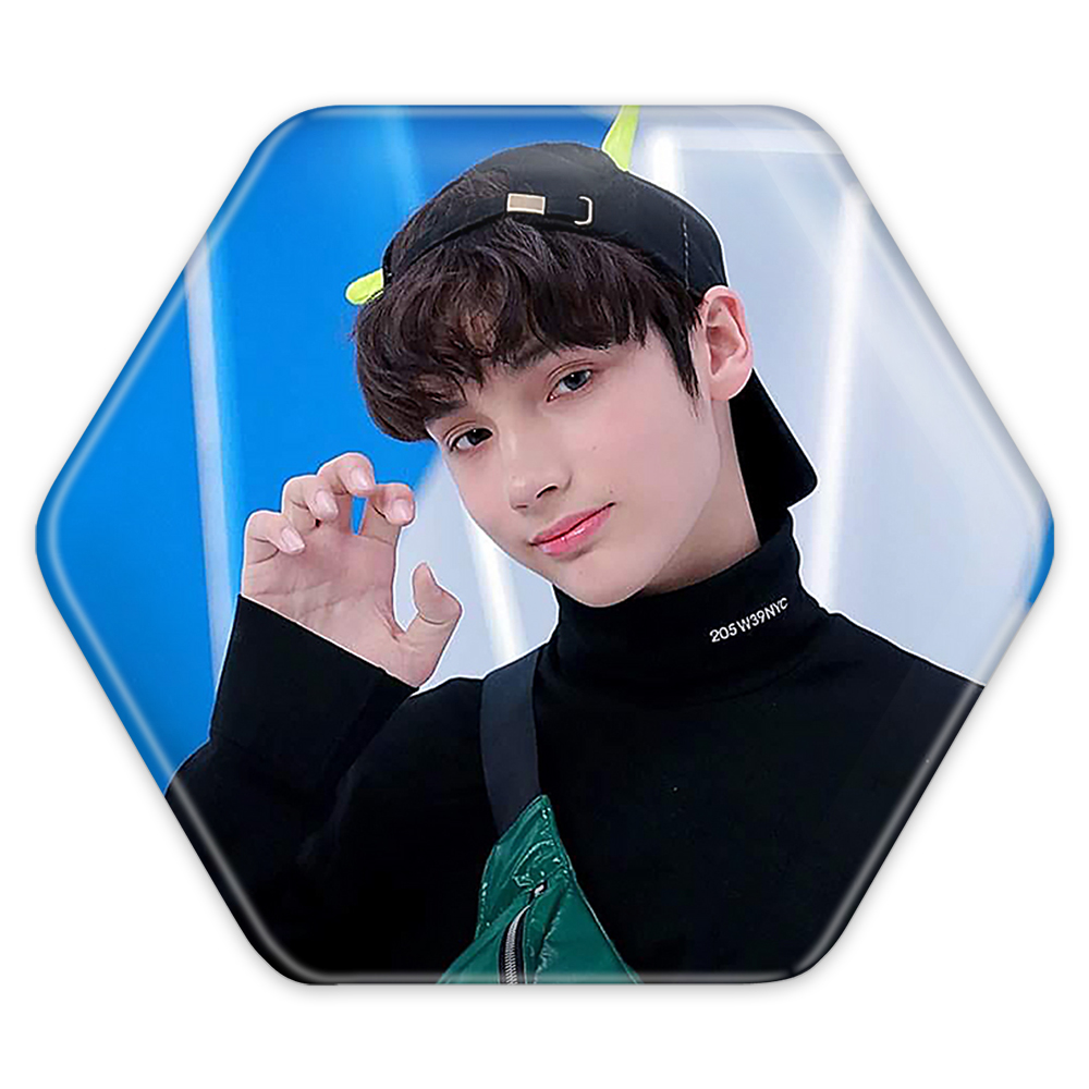 پیکسل خندالو طرح هیونینگ کای گروه تی اکس تی TXT مدل شش ضلعی کد 11842