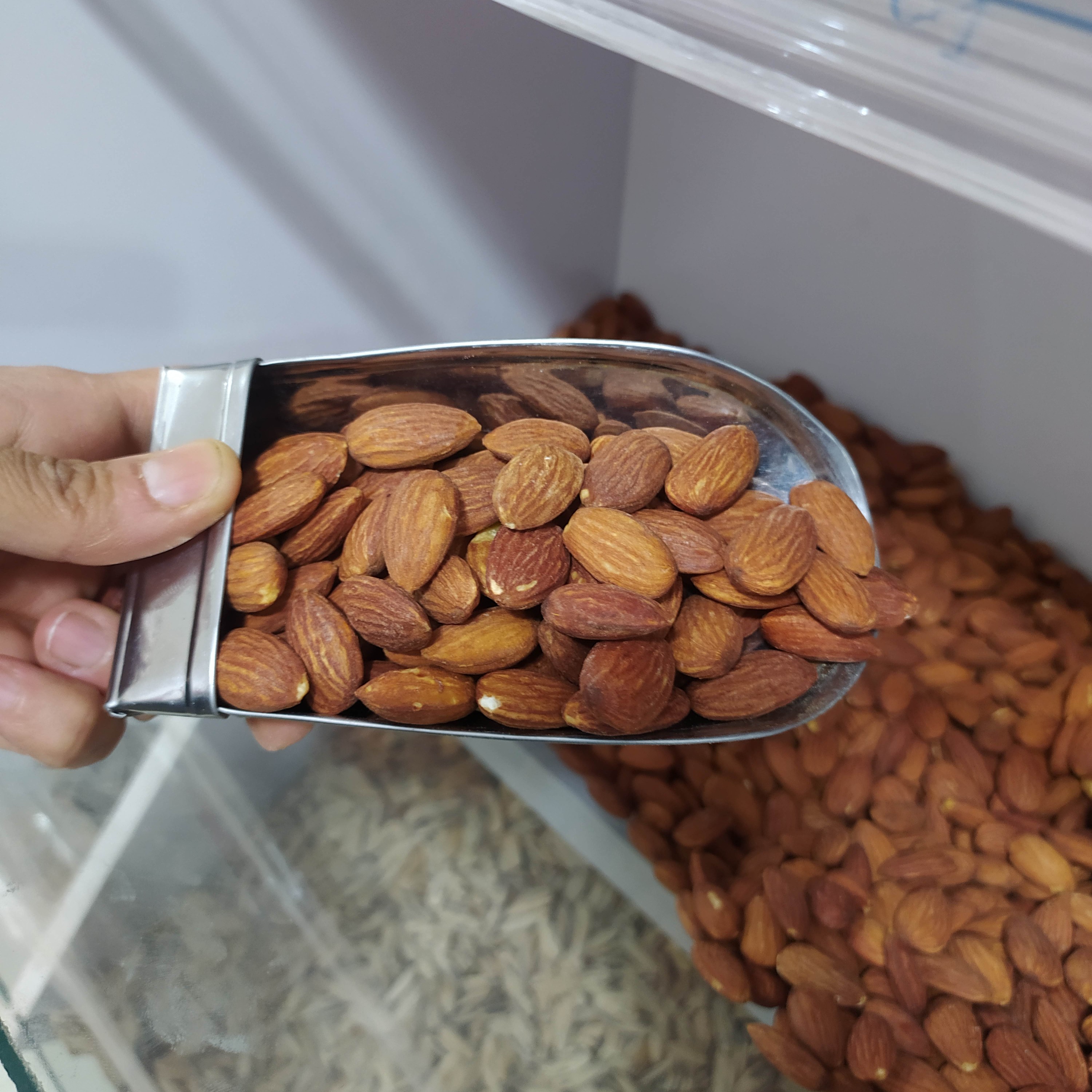 مغز بادام درختی شور نیم کیلویی