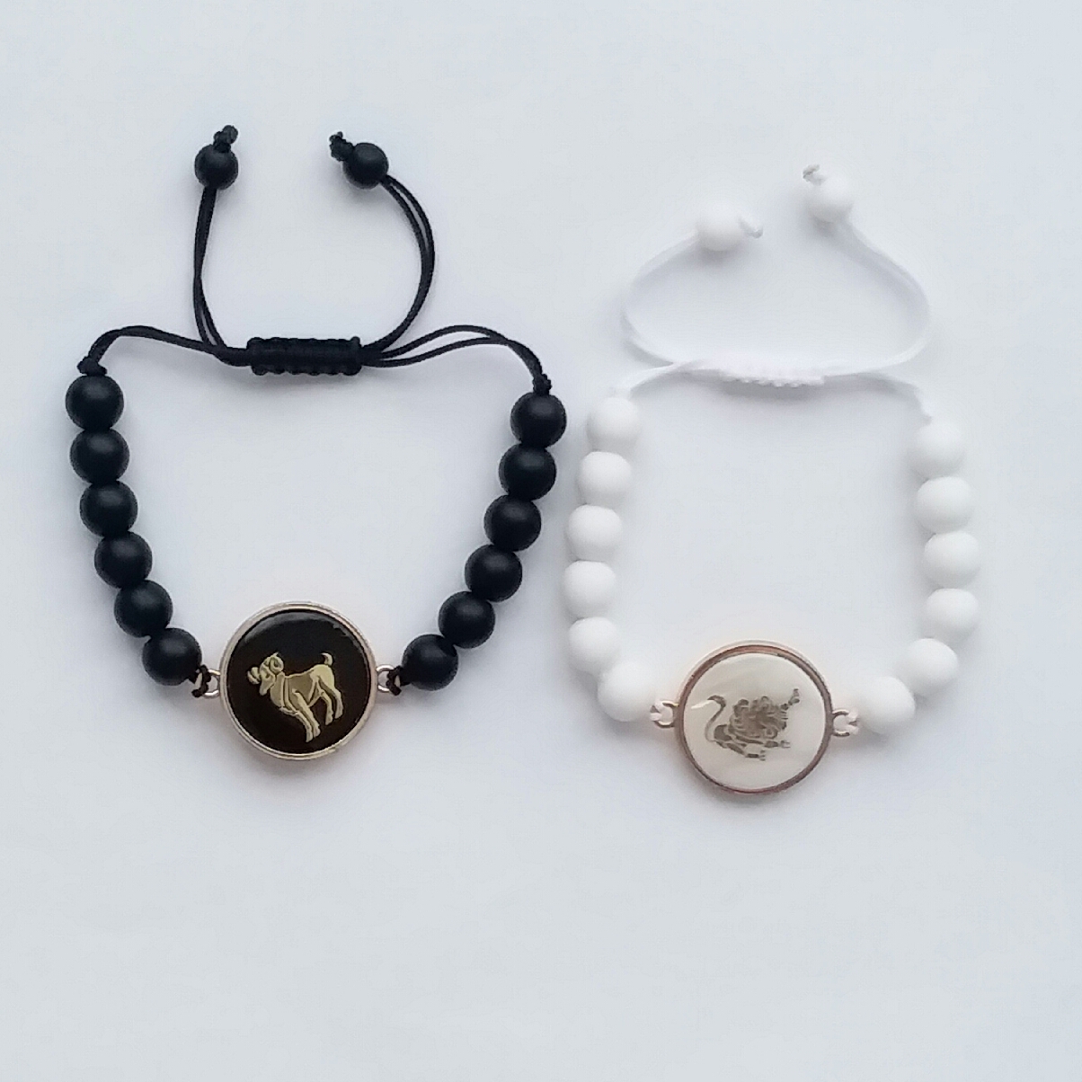 دستبند مدل ماه تولد مرداد و فروردین کد F58 مجموعه 2 عددی