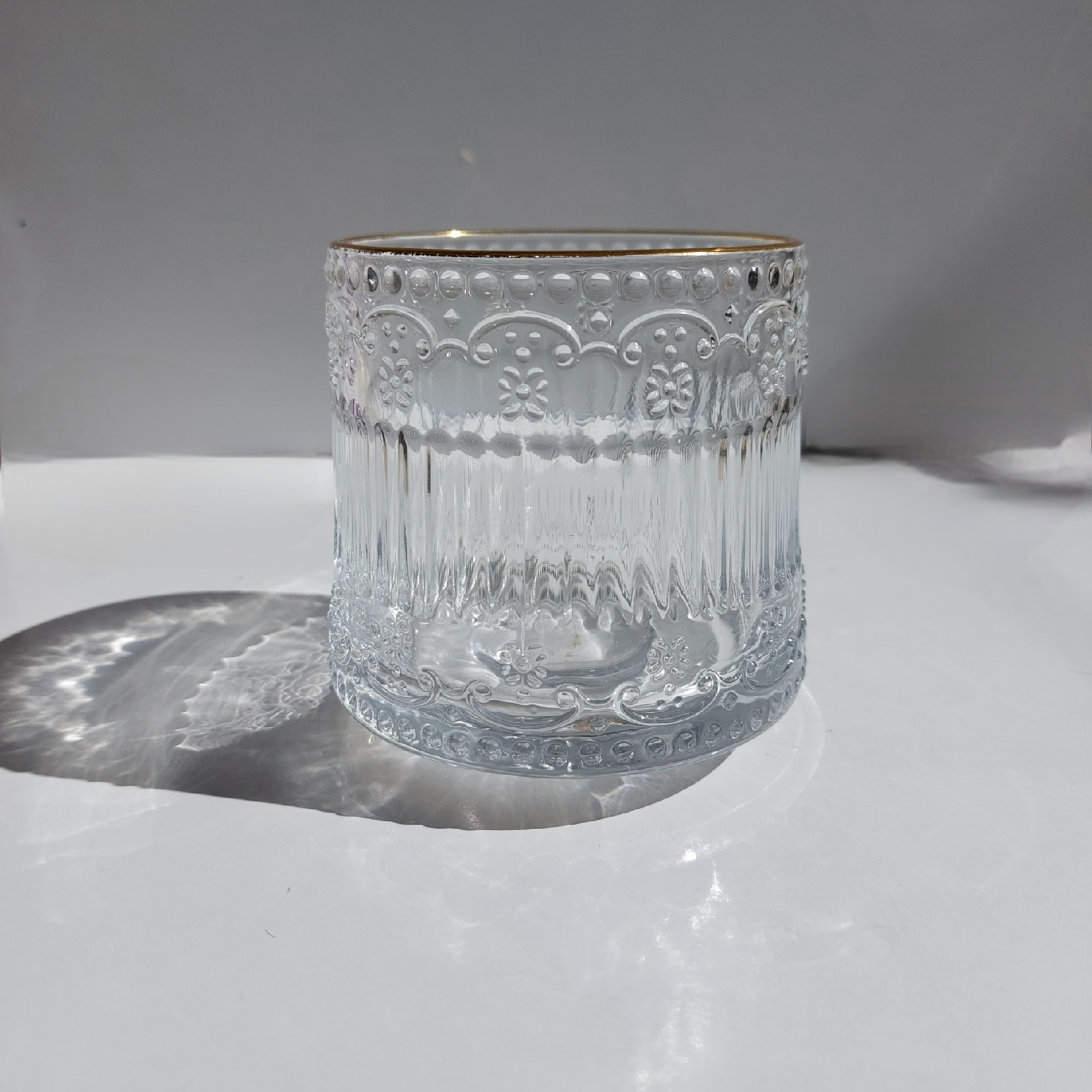 لیوان لگد زن (TUMBLER) چرخشی لب طلا بزرگ تک جعبه ای