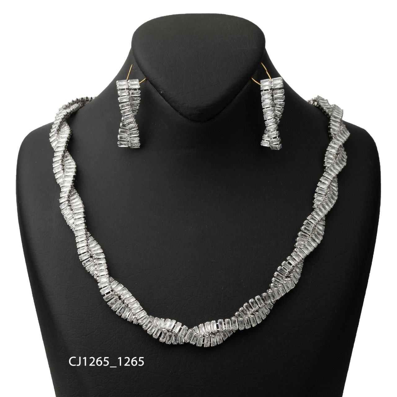 سرویس تنیسی خارجی همراه  دستبند با کیفیت بسیار بالا ورنگ ثابت کد 3