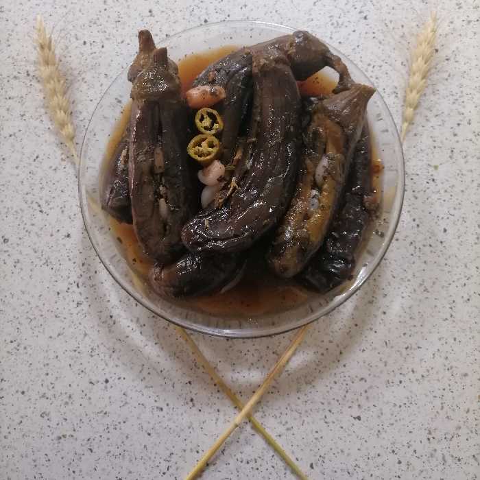 ترشی بادمجان شکم پر با سبزیجات معطر 2500گرمی ارسال رایگان 