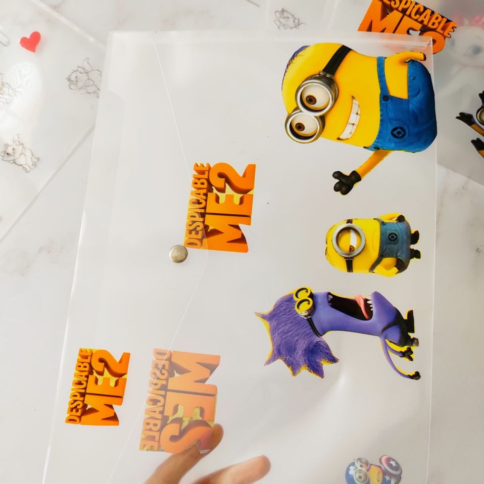 پوشه فانتزی دکه دار طرح مینیون آچهار