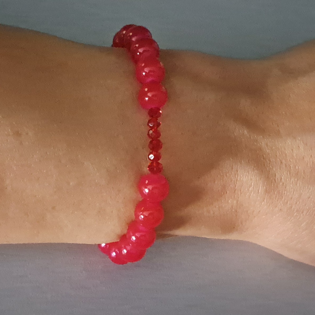 دسبند با رنگ قرمز آلبالویی 