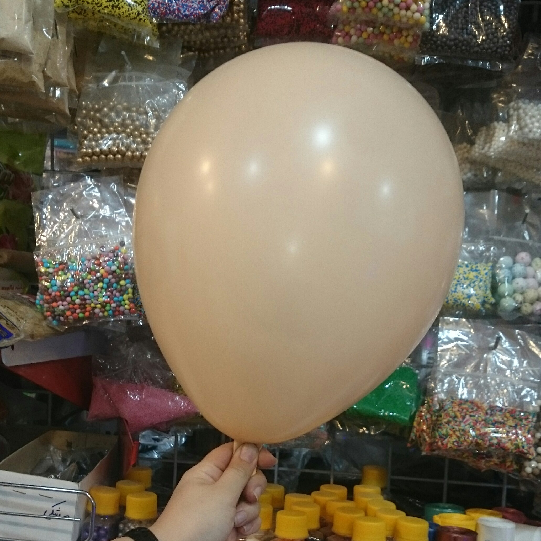 بادکنک کرم ساده 10 عددی