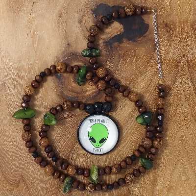 گردنبند سورئال دیزاین طرح آدم فضایی