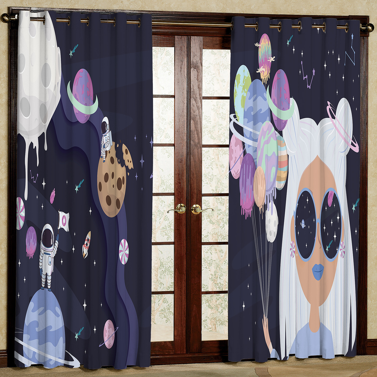 پرده مدل دختر و فضانورد مخمل پانچی کد 2295 سایز 200x140 سانتی متر